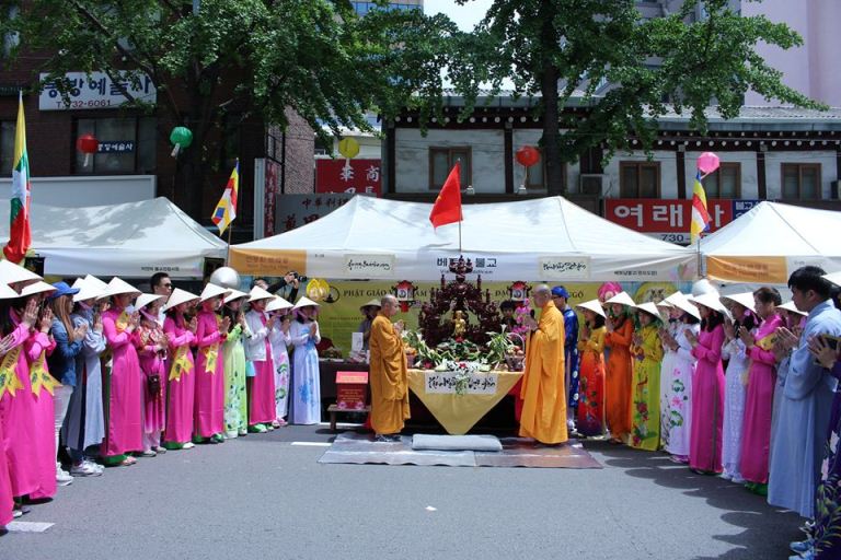 Triễn lãm văn hóa Phật giáo Việt Nam 2016